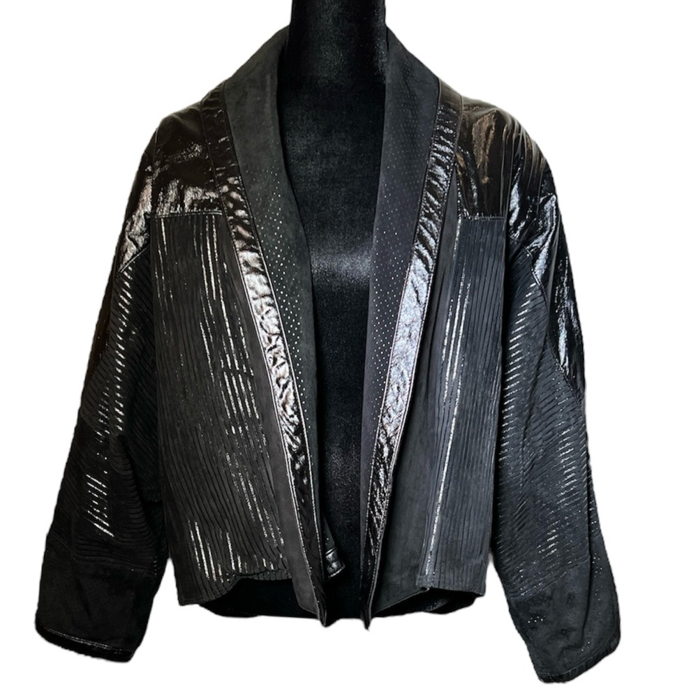 Louis-Guy Giroux - 80's Black Batwing Pinstriped Leather Jacket -Size 6